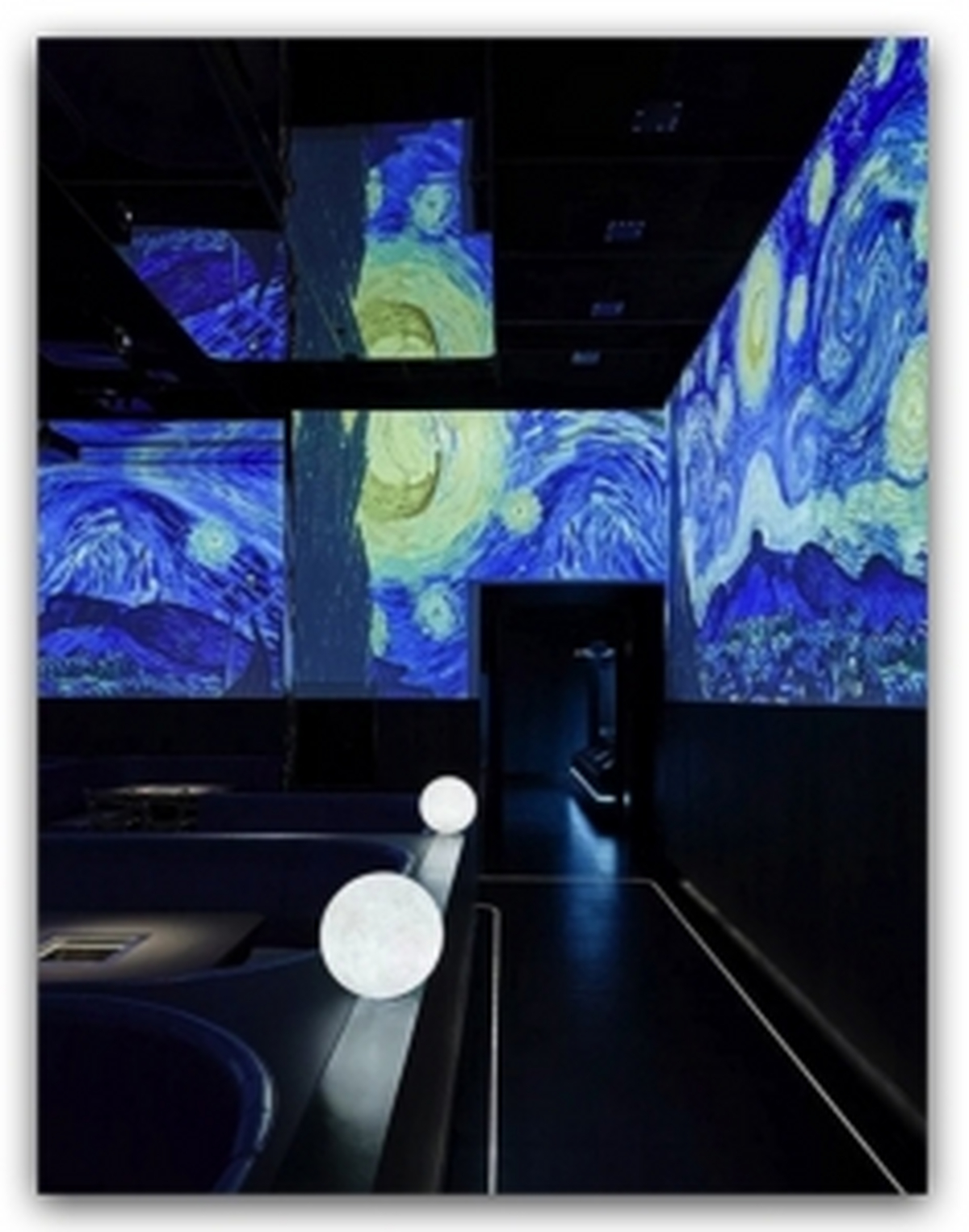 重塑現(xiàn)代沉浸式光影餐廳的科技美學(xué)AG真人國際廳奧圖碼投影科技：(圖4)